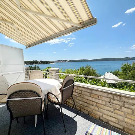 Apartments Mihaela Trogir Exterior photo