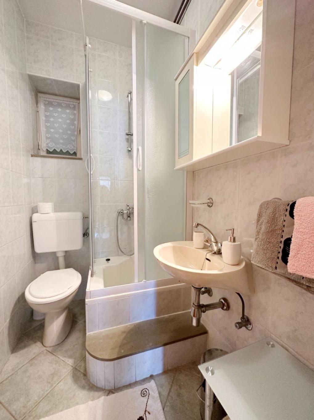 Apartment Mihaela *